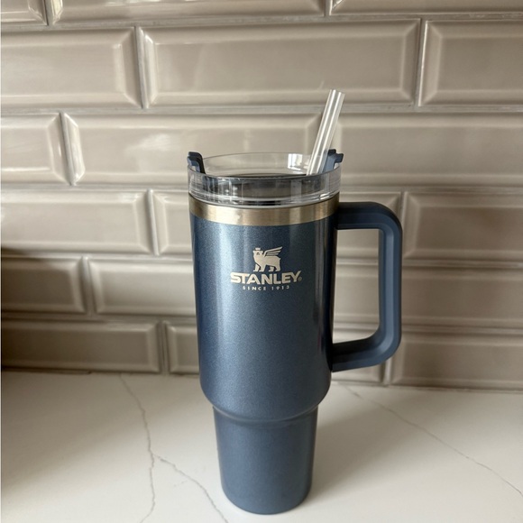 Stanley Midnight Pearlescent Quencher 40oz Tumbler - Picture 2 of 4